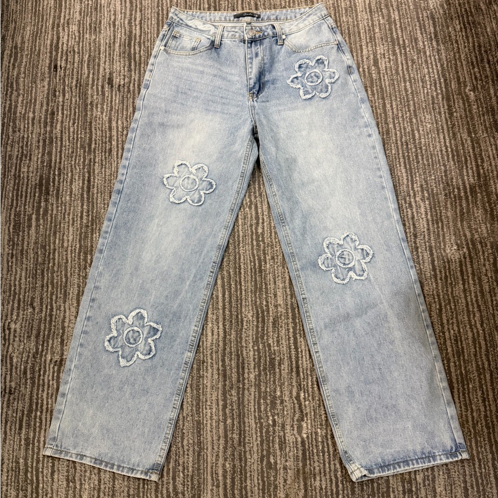 Light Blue Floral Appliqué Straight Leg Women’s Jeans